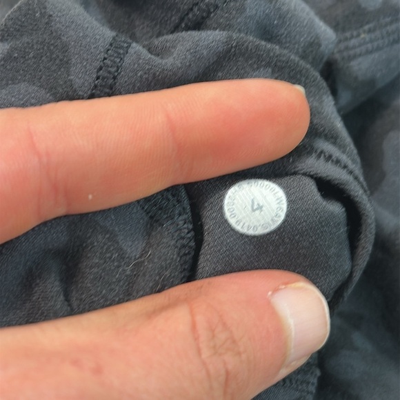 Lululemon Align Crop *21" Formation Camo Deep Coal Multi - Picture 5 of 6